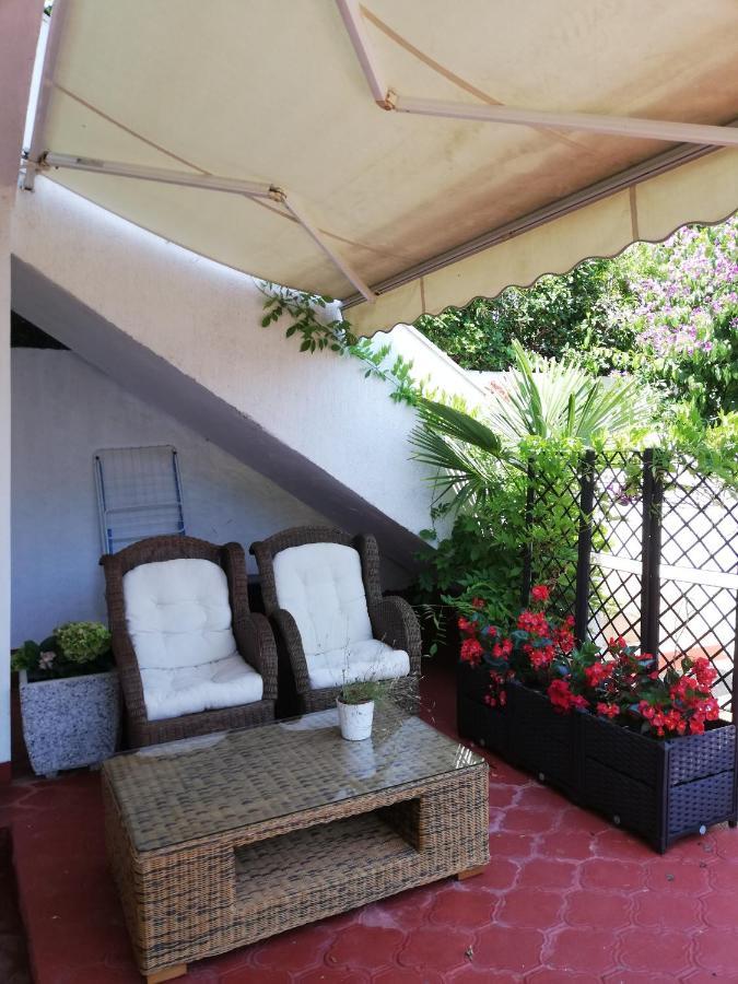 Apartments Poretti For 2,In Center Parking Free In The Yard,6 Min Beach Walk Ρόβινι Εξωτερικό φωτογραφία