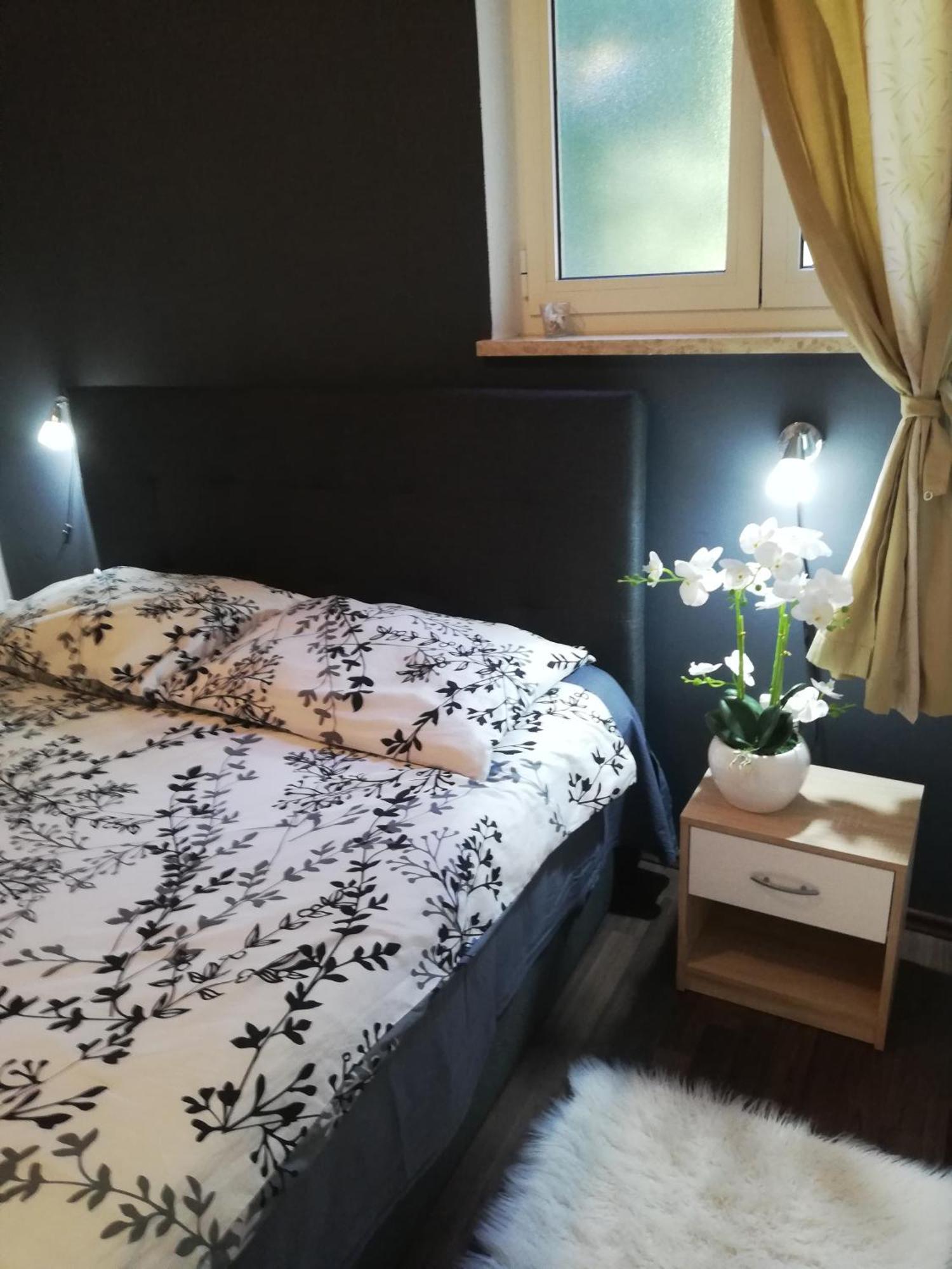 Apartments Poretti For 2,In Center Parking Free In The Yard,6 Min Beach Walk Ρόβινι Εξωτερικό φωτογραφία