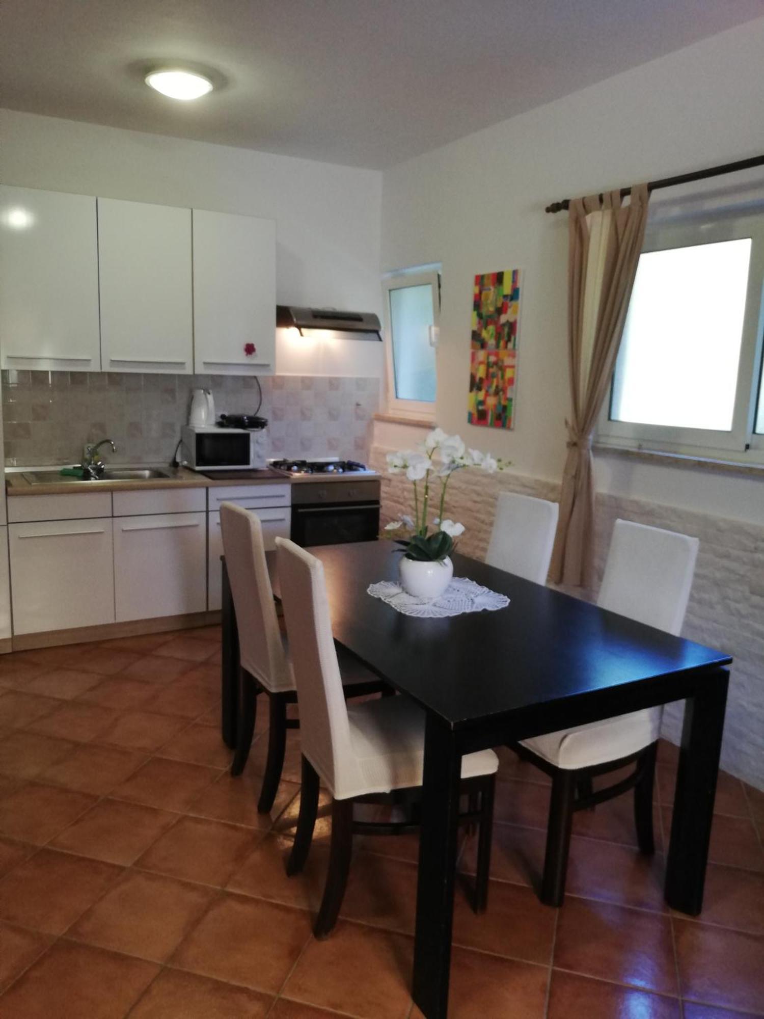 Apartments Poretti For 2,In Center Parking Free In The Yard,6 Min Beach Walk Ρόβινι Εξωτερικό φωτογραφία