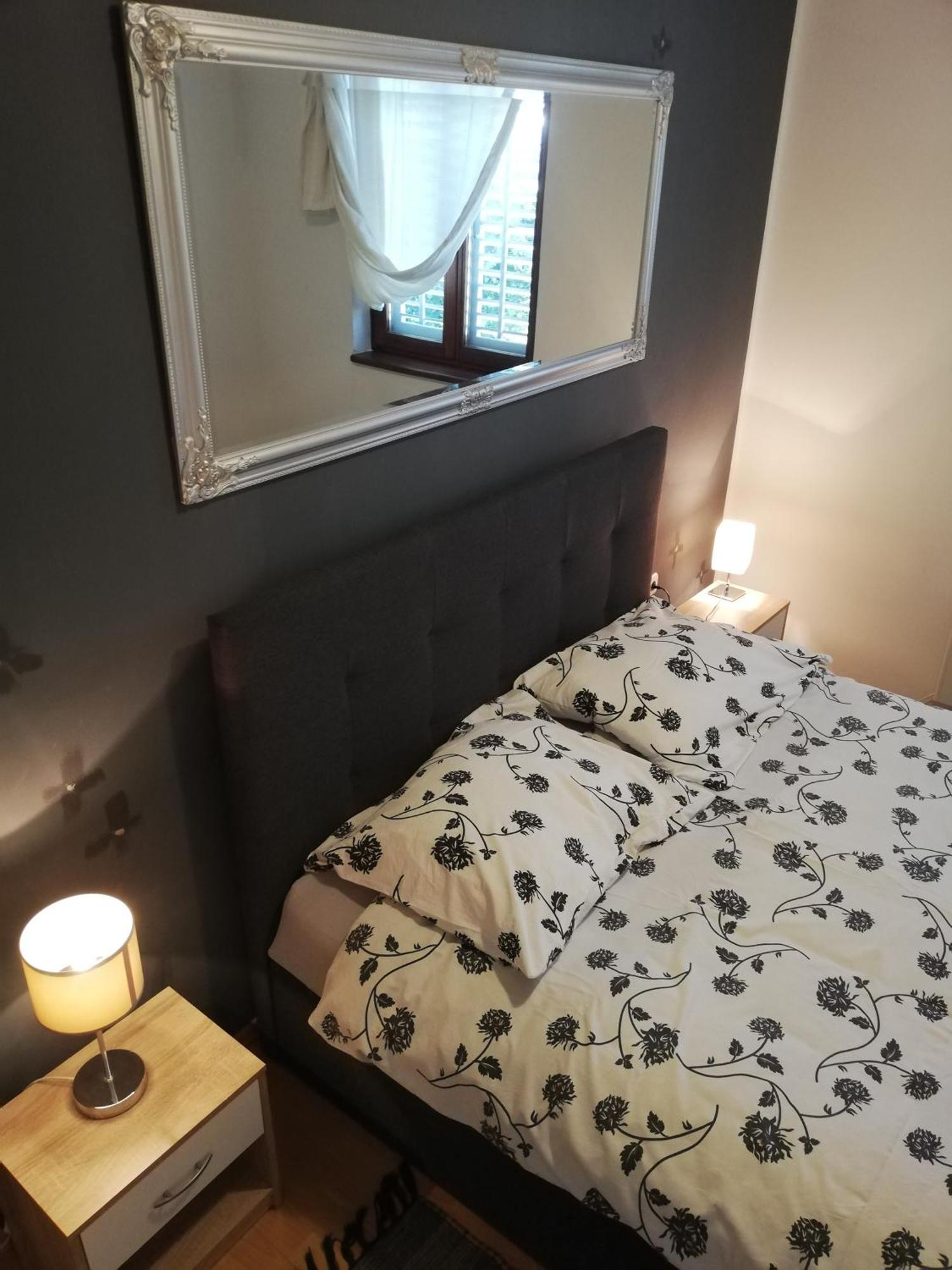 Apartments Poretti For 2,In Center Parking Free In The Yard,6 Min Beach Walk Ρόβινι Εξωτερικό φωτογραφία